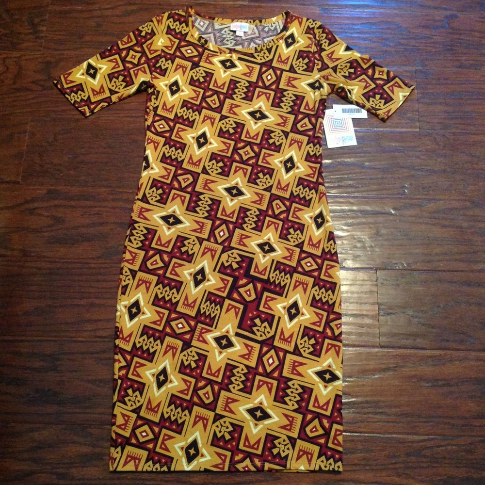 LuLaRoe Julia. Size XS. NWT!